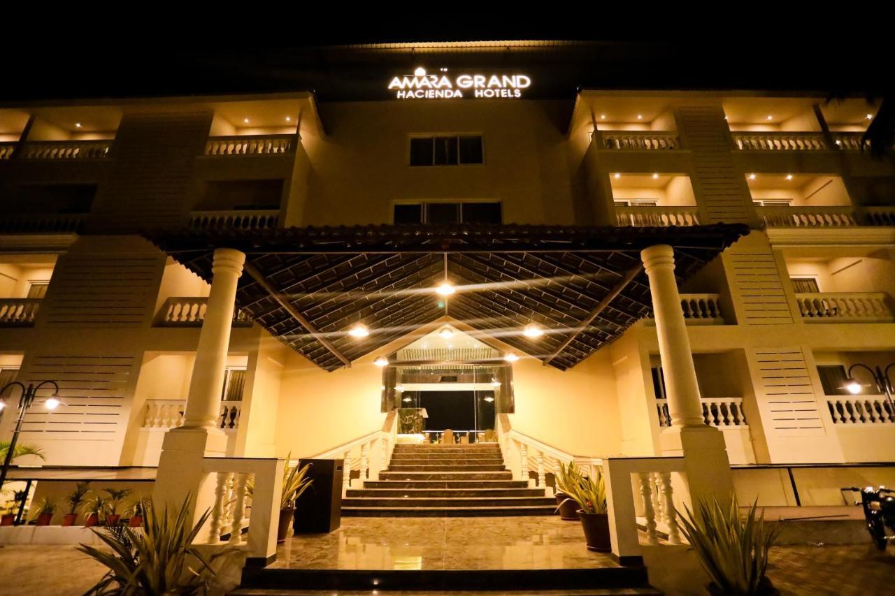 Calux Grand Baga - Formerly Amara Grand Esterno foto